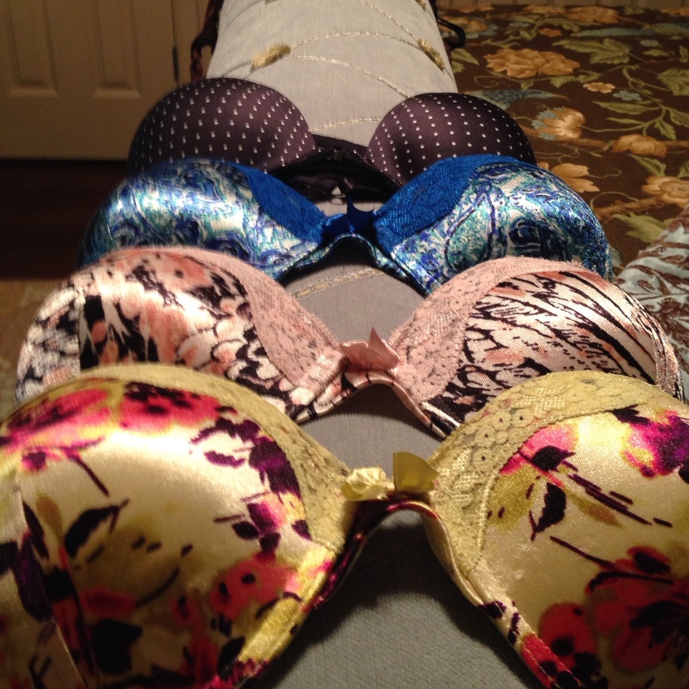 Padded underwire bras. Size 34B