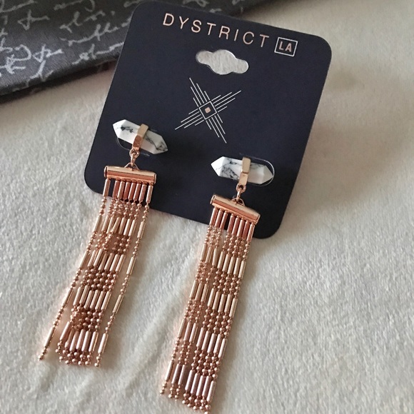 🔴3 for $12🔴 Naturally Fringed• Rose Gold Tassel Earrings - Picture 2 of 2