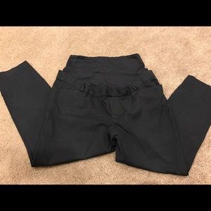 Old navy maternity black crop pants size 12
