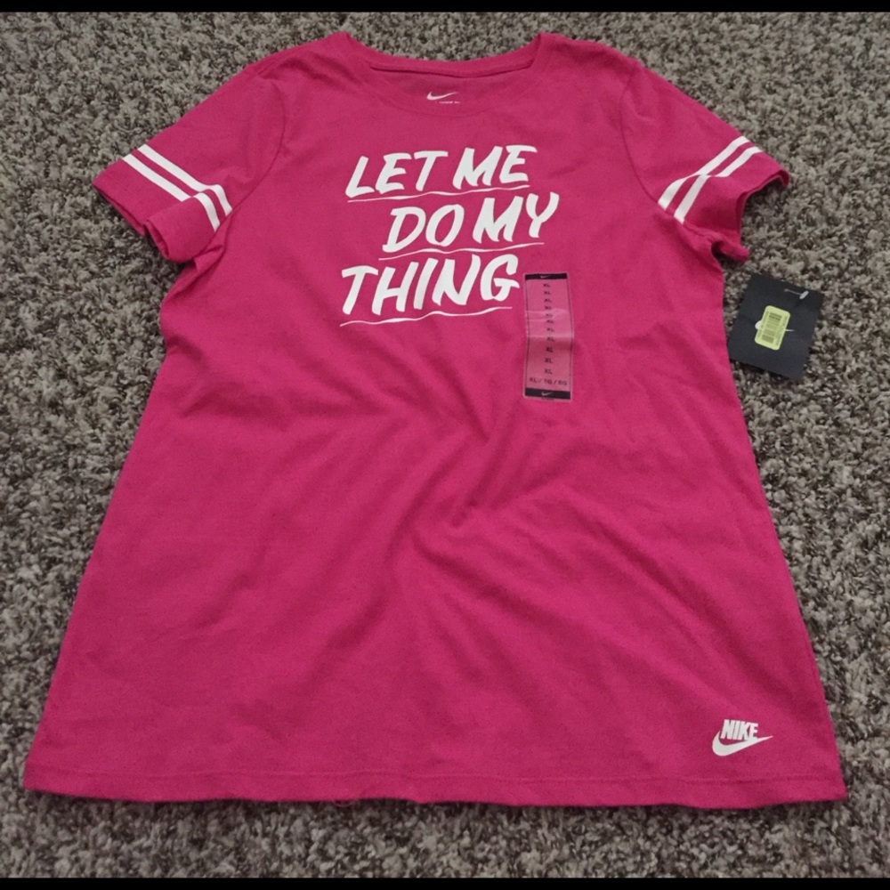 Nike girls XL tee