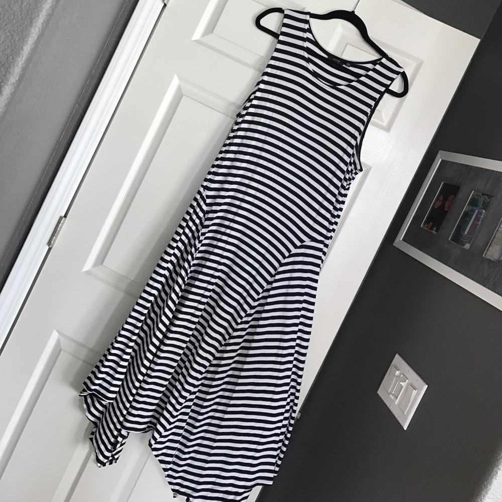 Super Cute Black + White Striped Maxi, XL