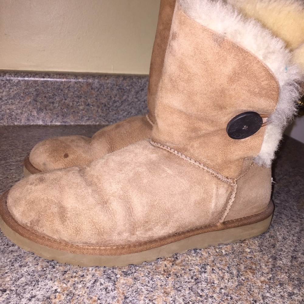 Chestnut Uggs With Button - image 4