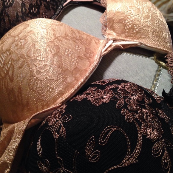 36B padded bras. Sold as a set of 4. - Picture 2 of 3