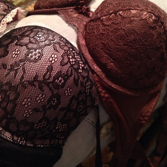 36B padded bras. Sold as a set of 4. - Picture 3 of 3