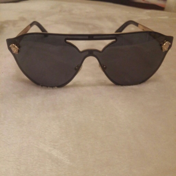 Authentic Versace Sunglasses - Picture 1 of 4