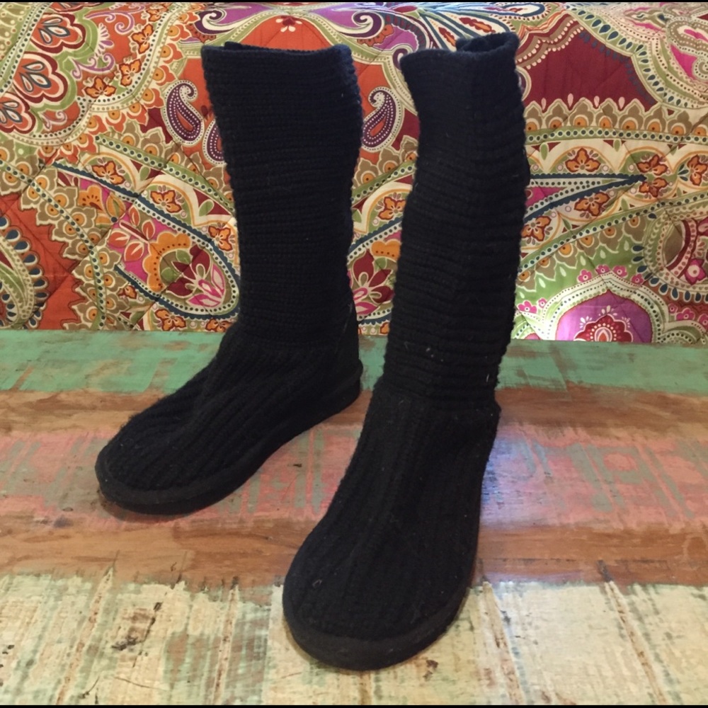 UGG Classic Crocket Tall, Girls Size 4, Black.