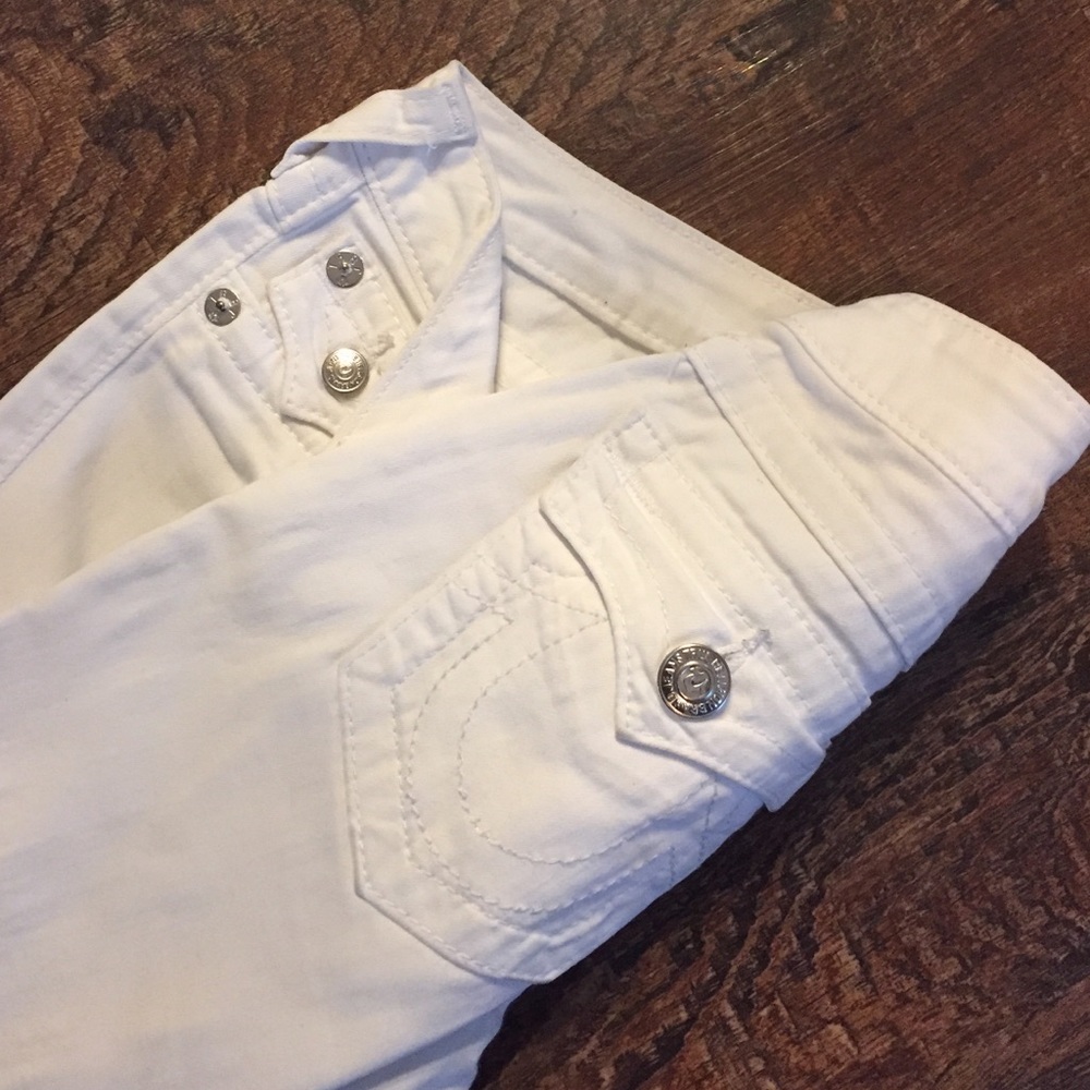 TRUE RELIGION | stretchy soft white bootcut jeans