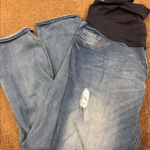 Old navy maternity boyfriend jeans size 12