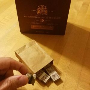 Meet your Posher, Eddy