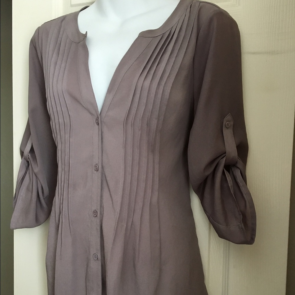 BCBG Max Azria blouse size small