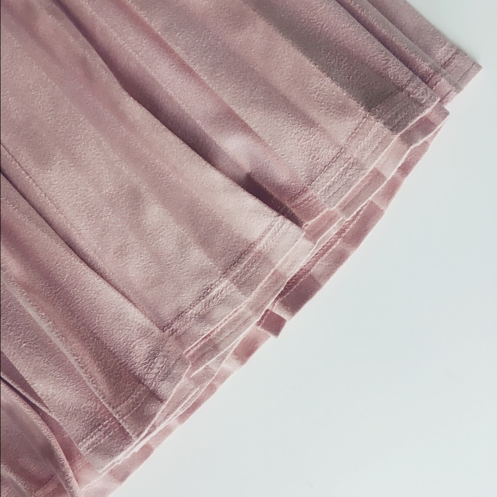 FLASH SALE❗️5⭐️Blush faux Suede Pleated midi skirt - Picture 4 of 6