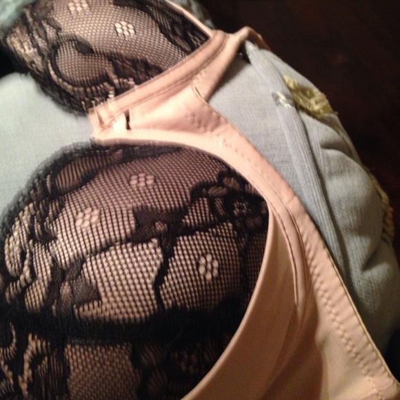 34B bras. Padded like new - Picture 2 of 3