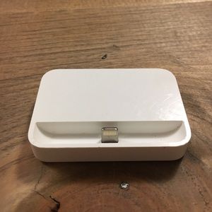 Apple iPhone 5/5s Charging Dock