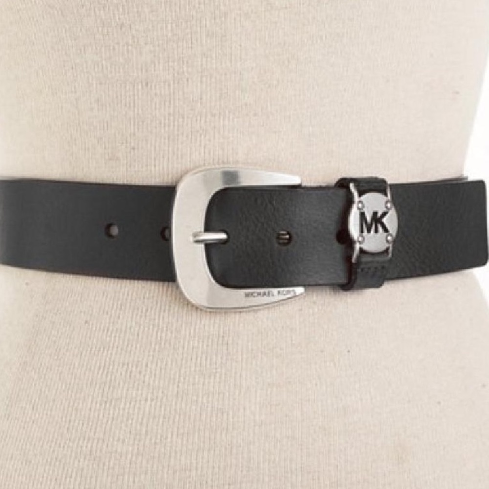 Classic Michael Kors belt