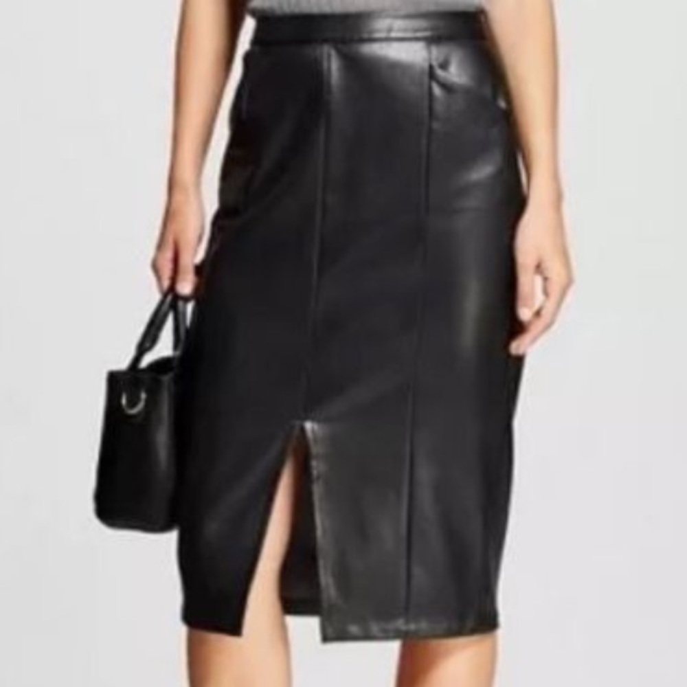 💋✏️Faux Leather Pencil Skirt