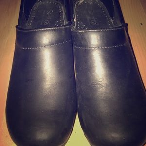 Sanita black leather size 39