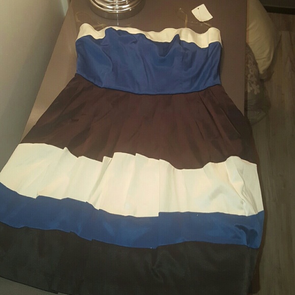 wishes wishes wishes Dresses & Skirts - Strapless blue black and white striped dress