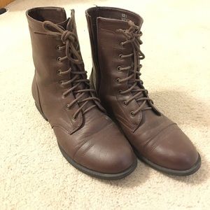 Combat boots 😱