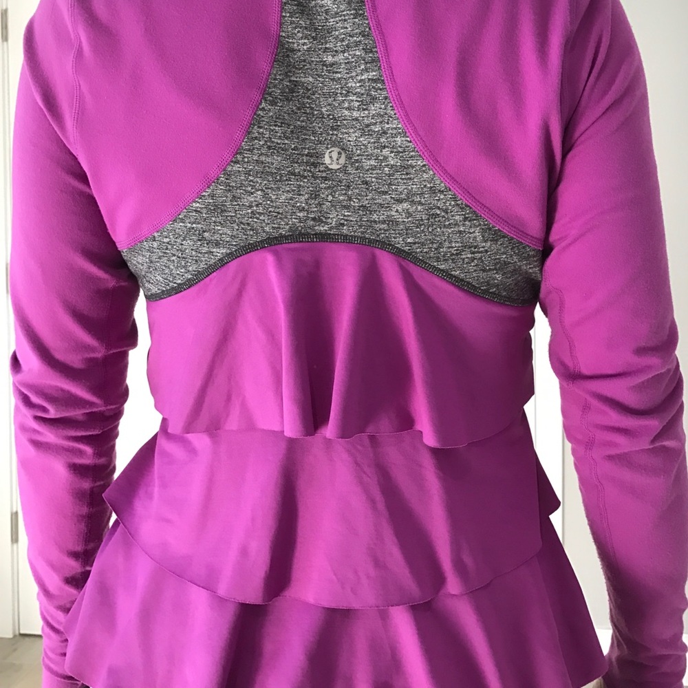 Lululemon jacket size 6