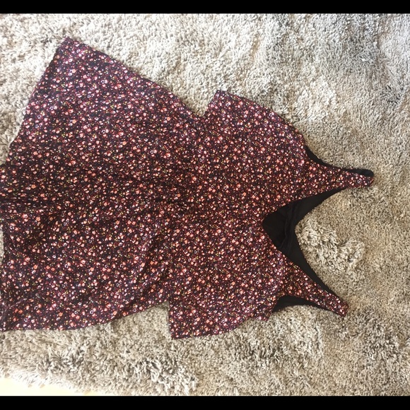 Floral Romper - Picture 2 of 3