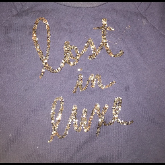 Practically new Vs sweater - Picture 2 of 3