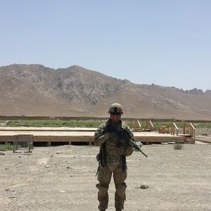 Meet your Posher, Adrian gage