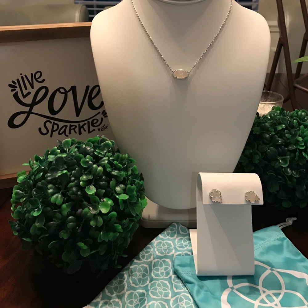Kendra Scott earring and necklace set