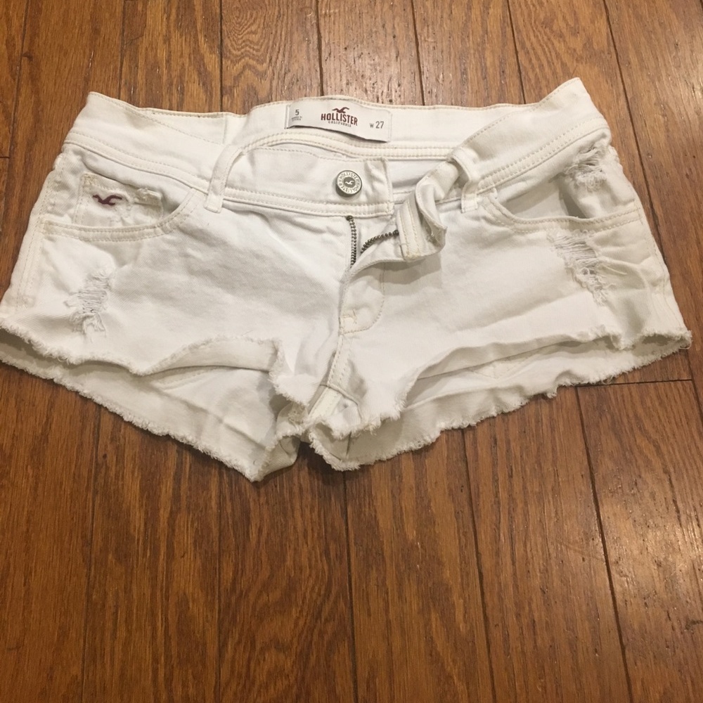 White hollister shorts xxxSOLDxxx