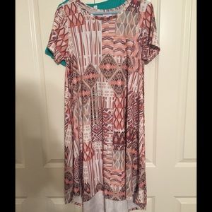 Lularoe carly size small