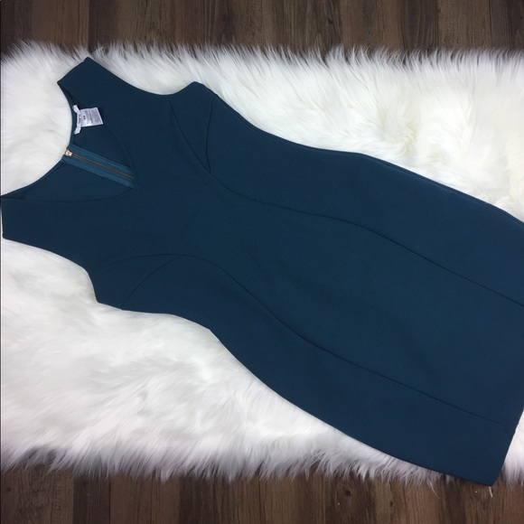 Bar III Dresses & Skirts - Bar III Fitted Dark Green Dress