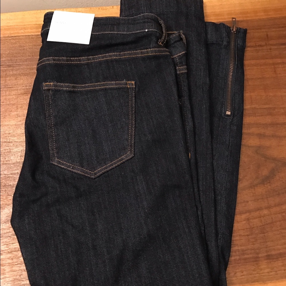 Super stretchy H&M skinny jeans with zipper detail