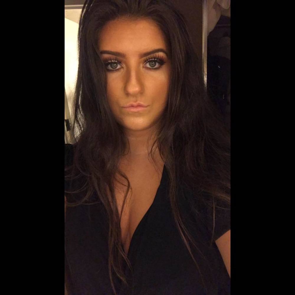 Meet your Posher, Dominique