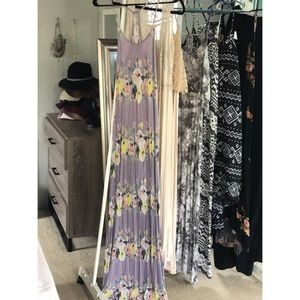 SOLD‼️Floral maxi dress