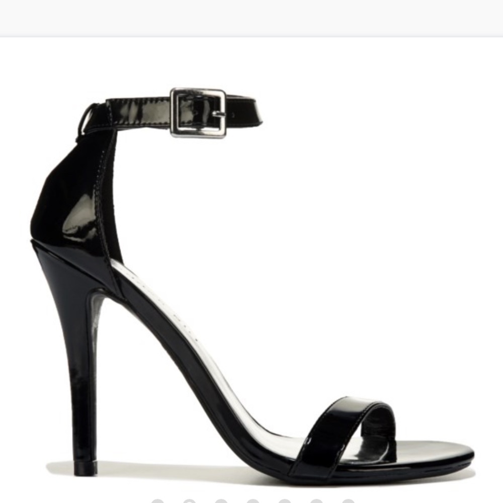 Madden girl Dafney ankle strap heels