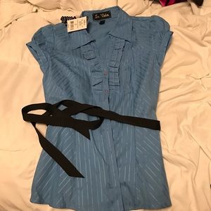 Gorgeous button up shirt with black tie