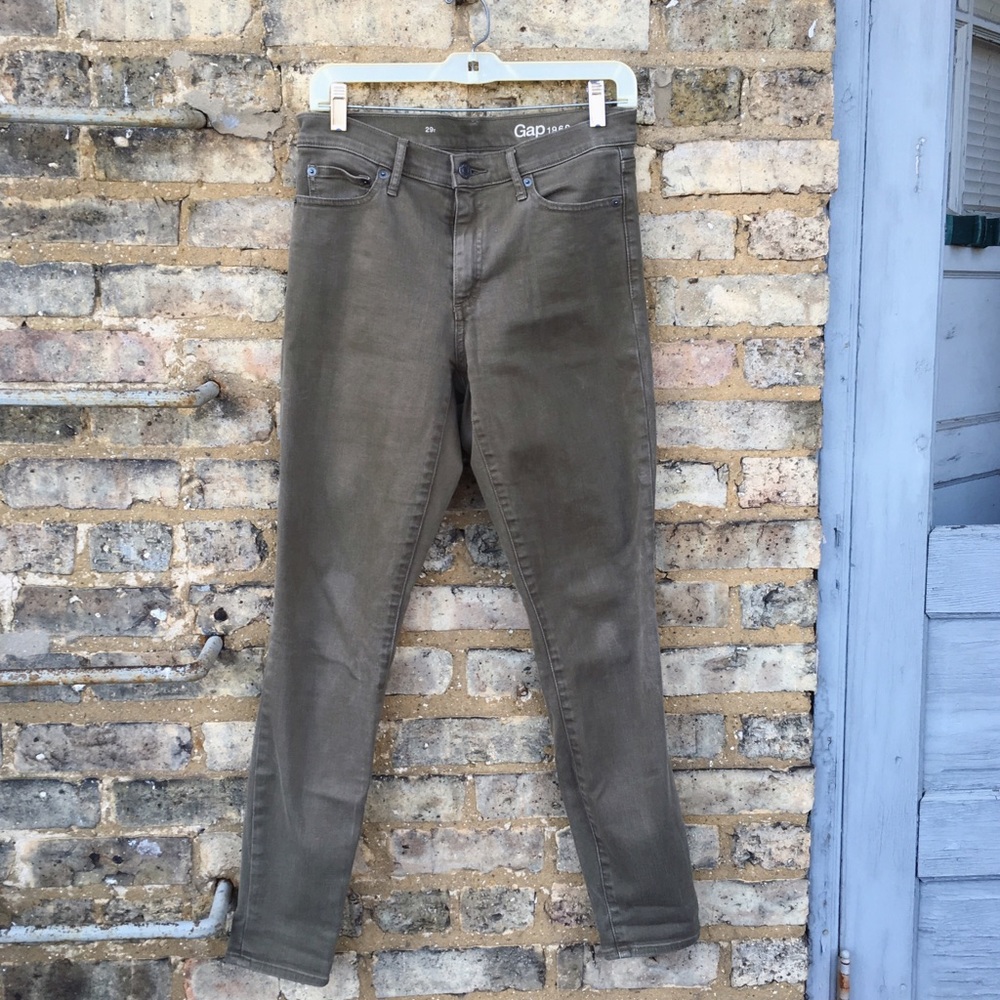 Gap olive green jeans, size 29R