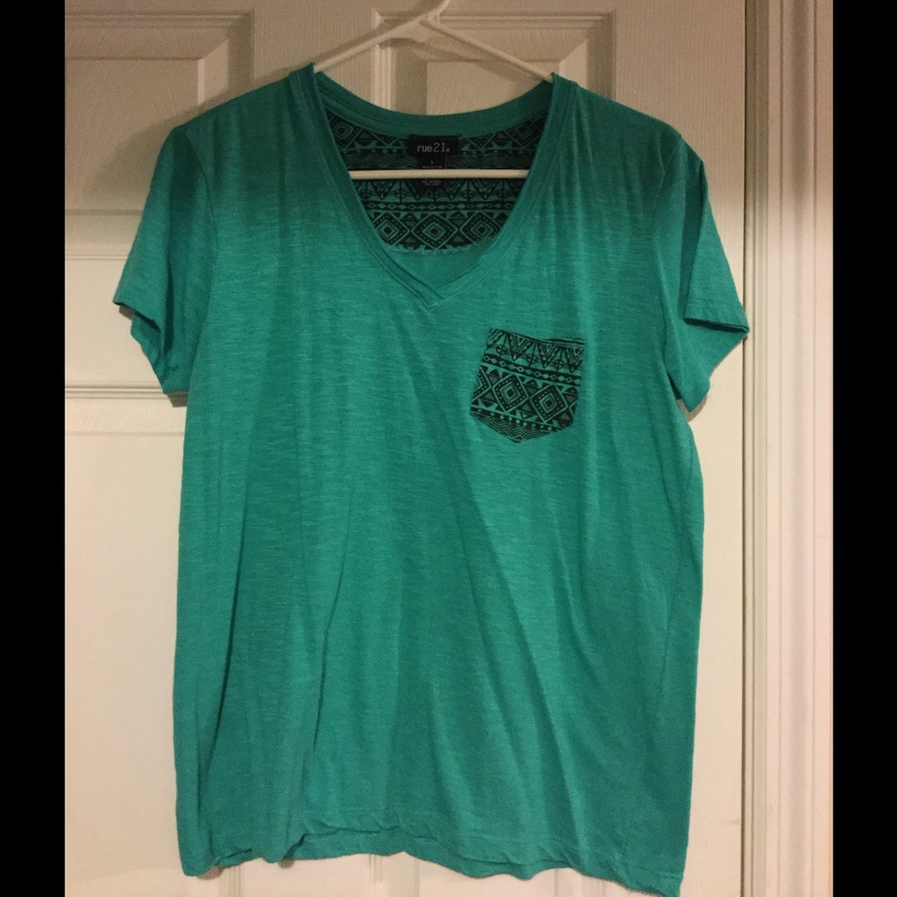 Rue 21 t-shirt