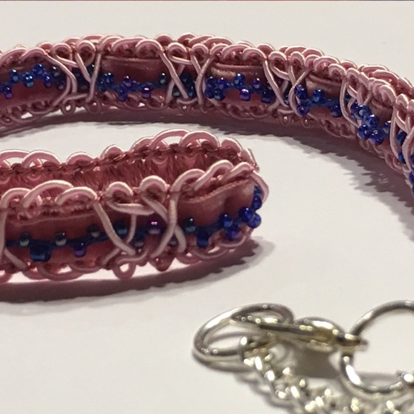 🌸🌷🌼Velvet ➕Czech Glass Bead Necklace 🌷🌼🌸 - Picture 2 of 2