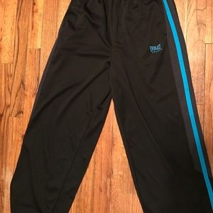 Boys black Everlast sweatpants