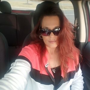 Meet your Posher, Denise