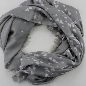 Exclusive Tilo Heart Print Scarf