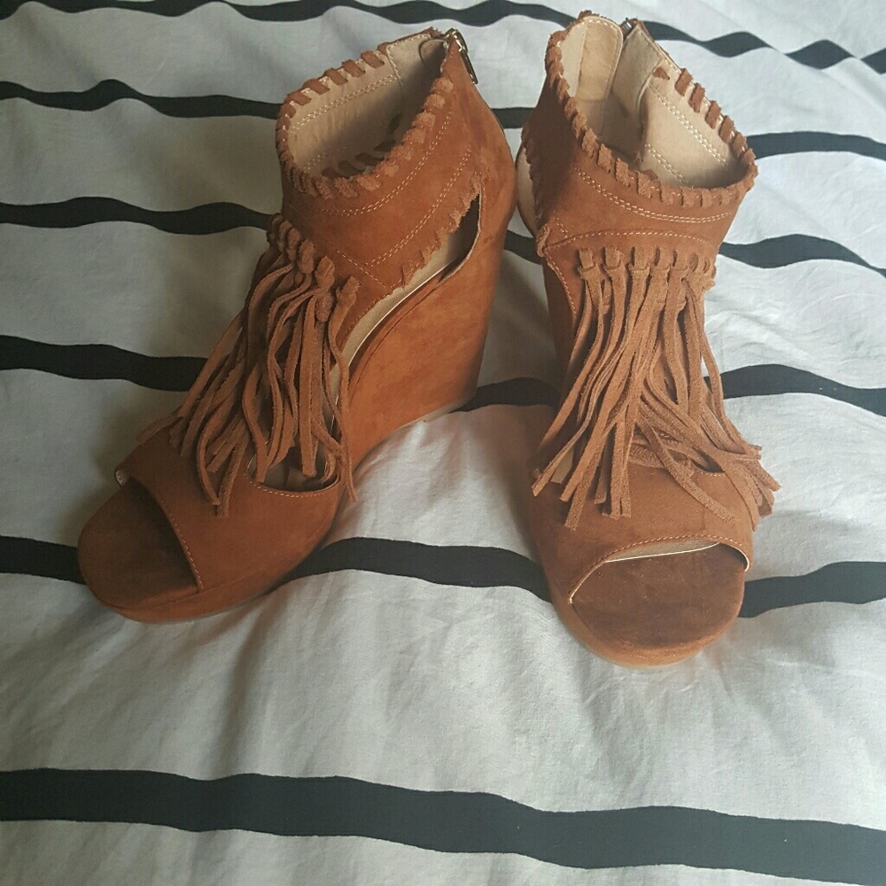 Fringe wedges