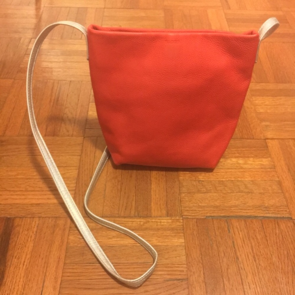 Limited edition Baggu Cross Body Bag (leather)