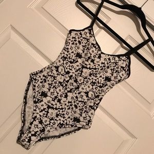 XXI FLORAL BODYSUIT 🖤