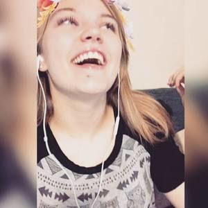 Meet your Posher, Kaitlin