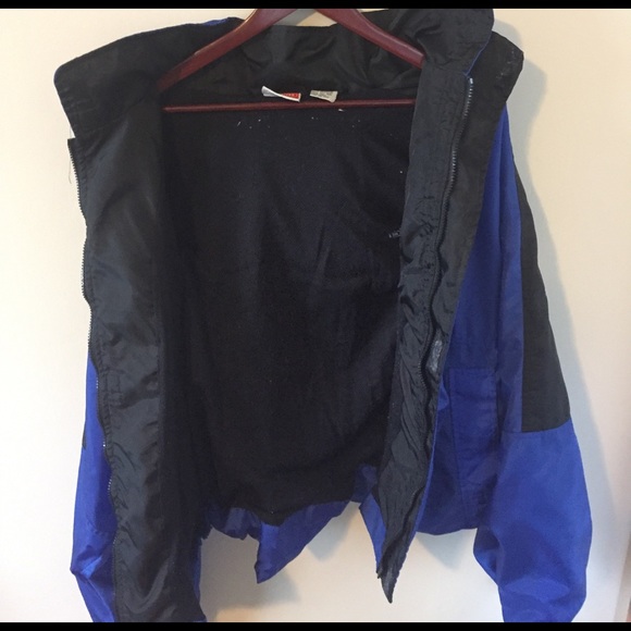 Marlboro rain jacket - Picture 3 of 5