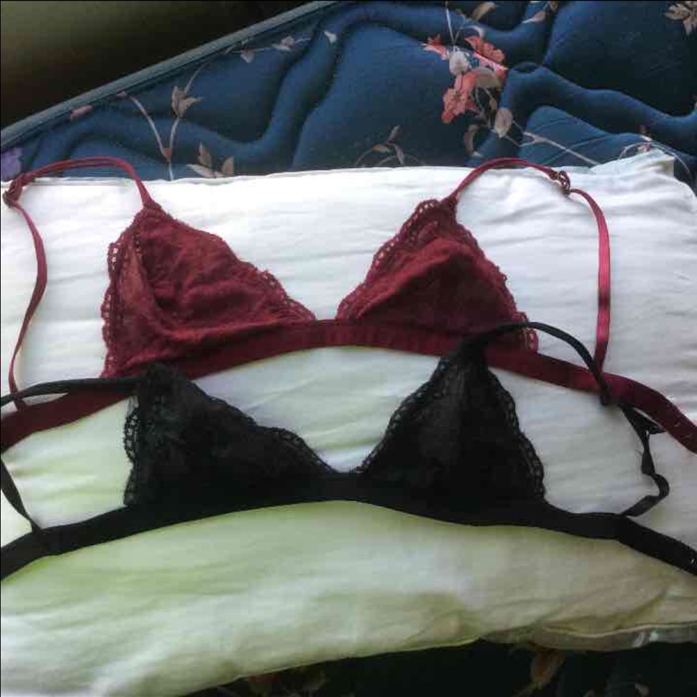 2 Triangle lace bralettes