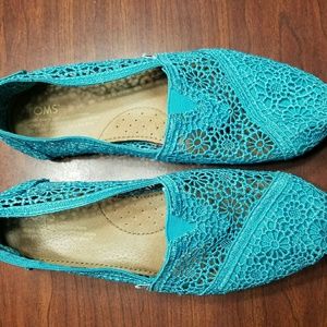 TOMS aqua Morocco crochet classics