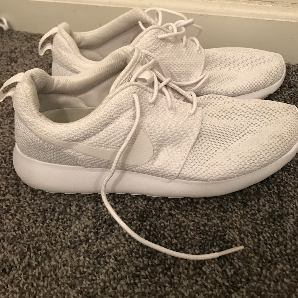 Nike roshes