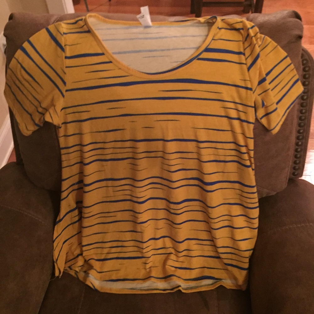 Lularoe Perfect Tee M